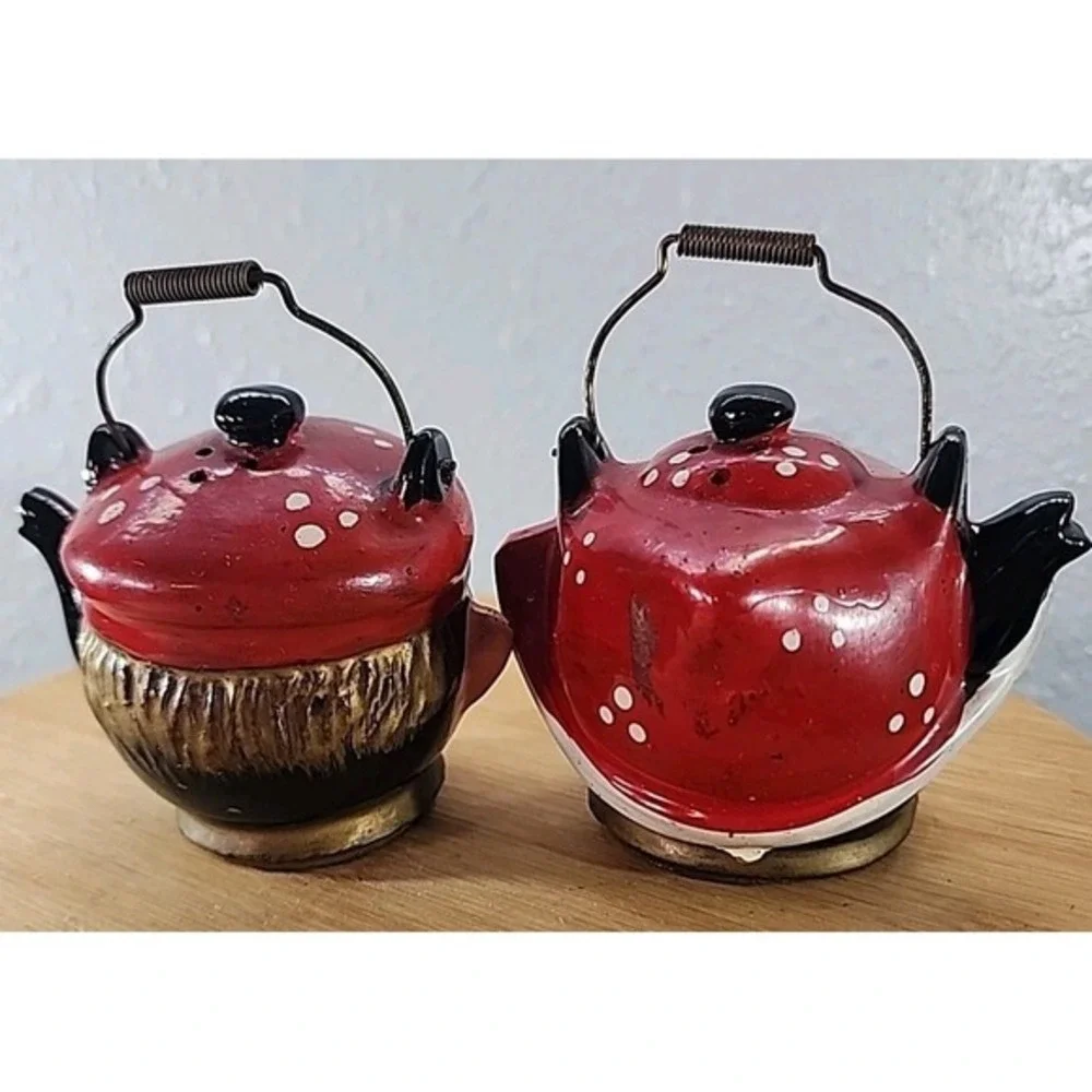 Vintage Redware Japan Dutch Boy and Girl Teapot Salt and Pepper Shaker Pair‎